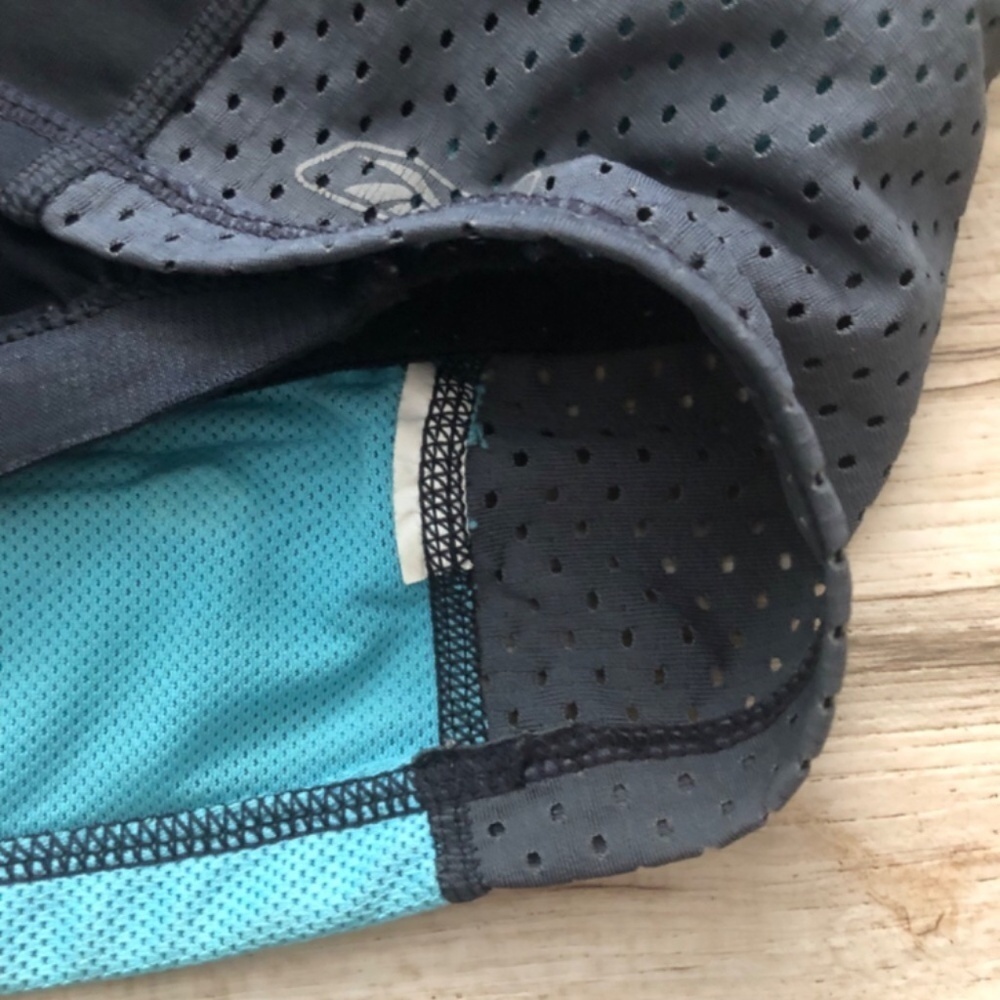 Long Reebok Sports Bra - Picture 6 of 6